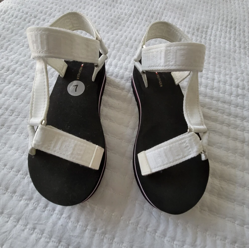 COPY - Tommy Hilfiger Velcro Sandals - White size 7 - Picture 7 of 16
